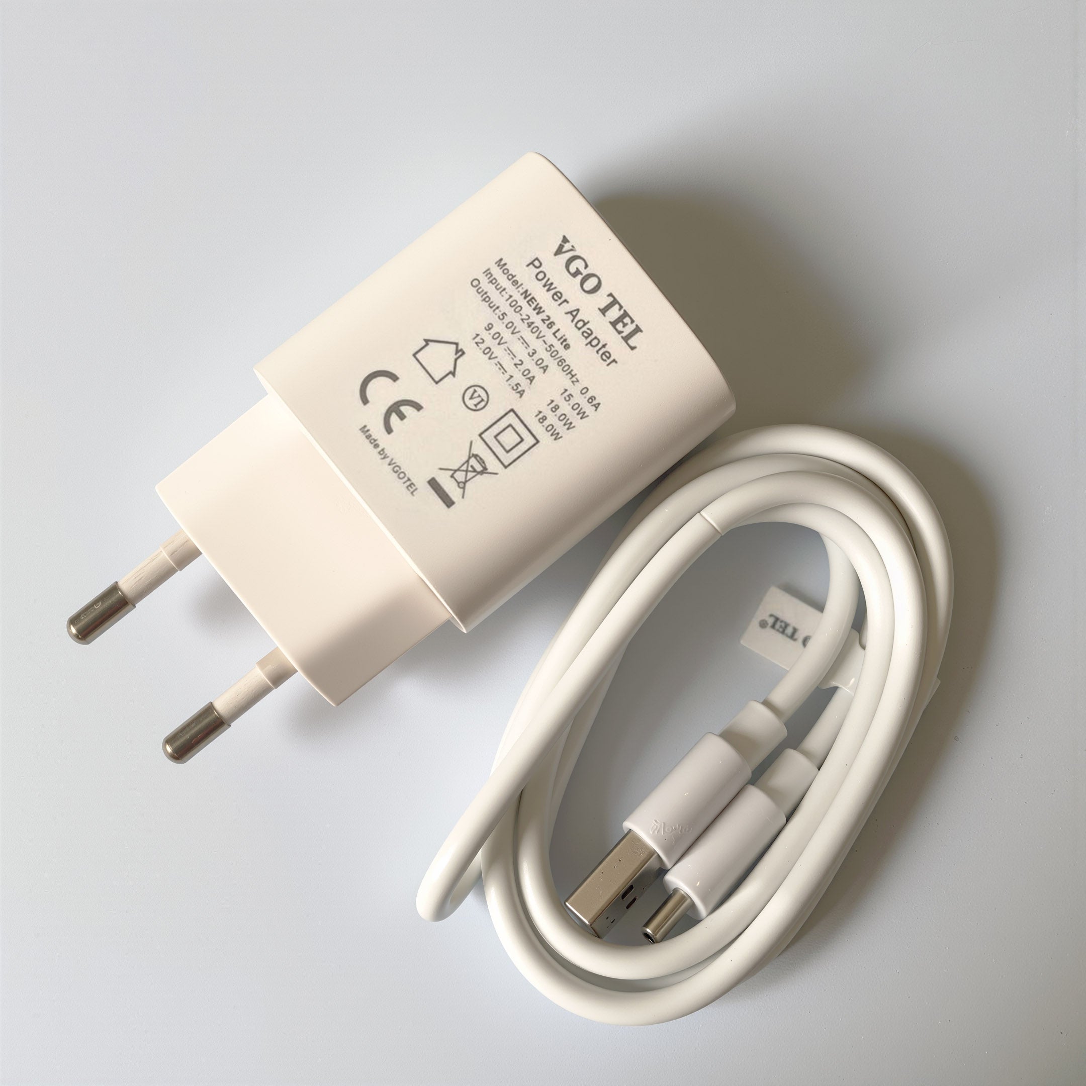 New 26 Lite 18W Charger with Cable